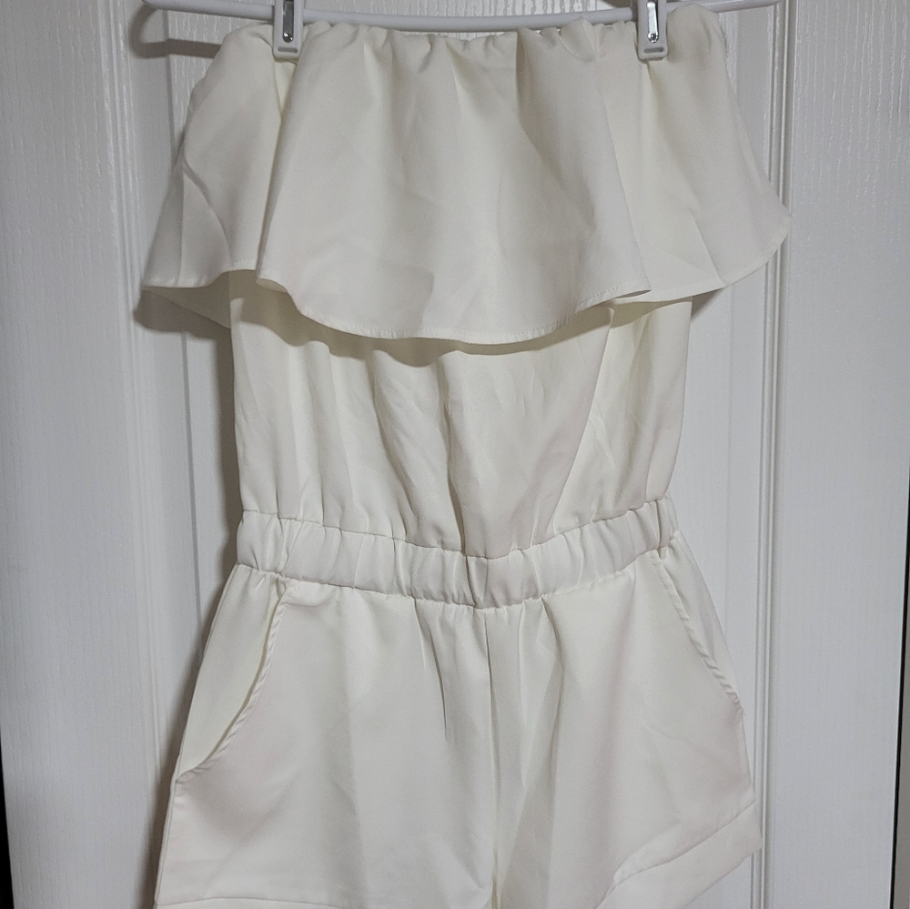 Strapless white shorts jumper